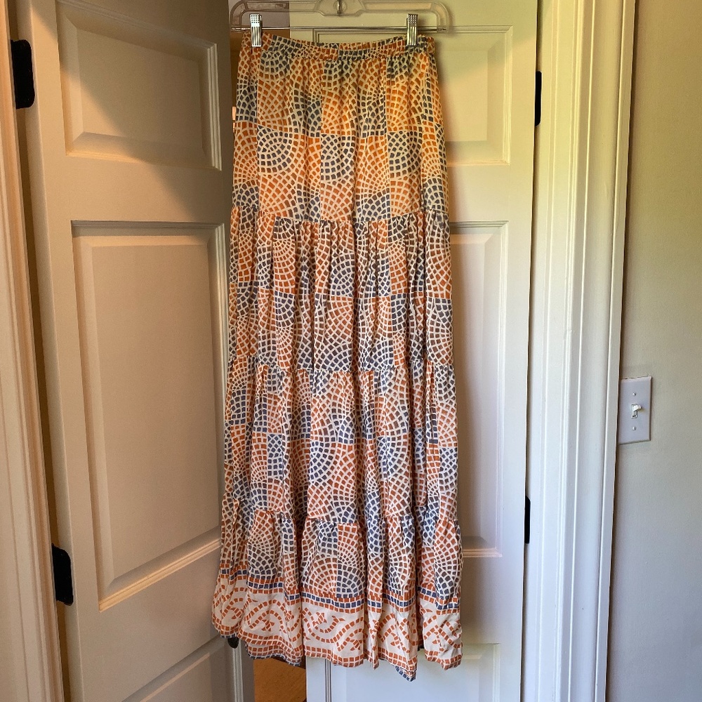 Flowy maxi skirt